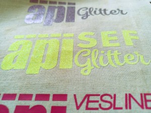 folia-flex-zolta-z-brokatem-glitter-sef-neon-yellow-do-nadrukow-na-bawelnie-poliestrze-gruba-ploterowa